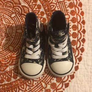 Converse hi top sneakers size 5